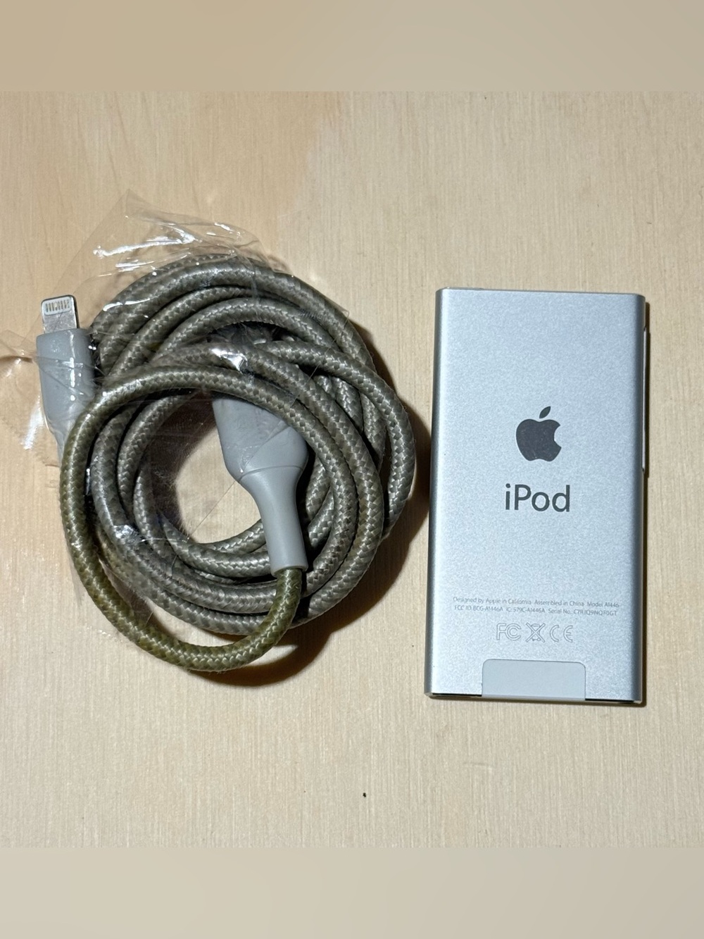 iPod Nano 7thGen Silver 16GB Model:A1446 w/2123-Song/Charg/Case Tested Good Read - Picture 7 of 14